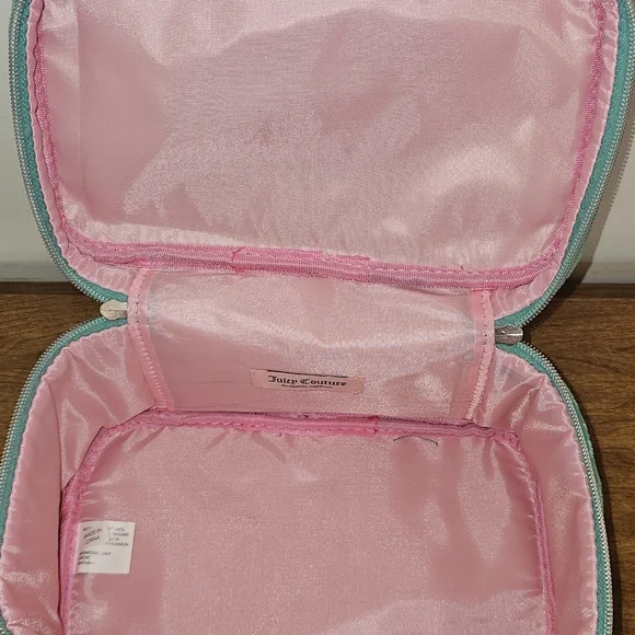 Juicy Couture Aqua Heart Pattern Cosmetic Bag - Picture 7 of 7